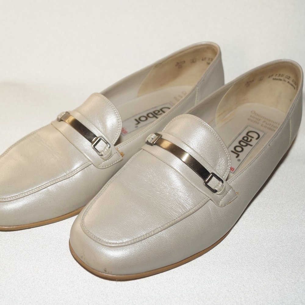 Gabor Leather Low Heel Shoe in Cream (UK 4 - US 6.5)